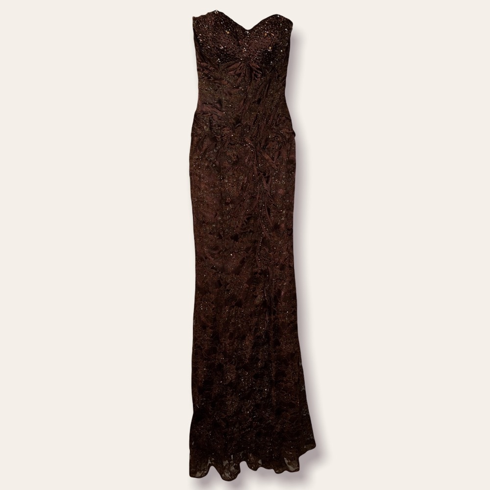 🤍Brown formal gown 
🤍Fiesta Brand
🤍Size XS
🤍Worn once, great condition